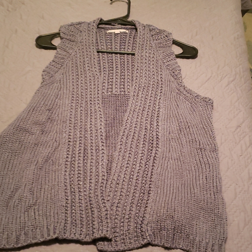 Sweater vest